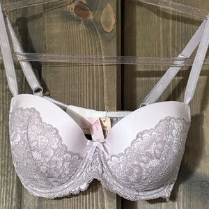 Victoria's Secret Lace Underwire Bra - Light Pink